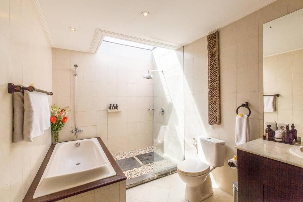2br Private Pool Walking Distance To The Seminyak (Bali)